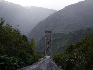 Puyuhuapi - Chalten - Brug Rio Yelcho